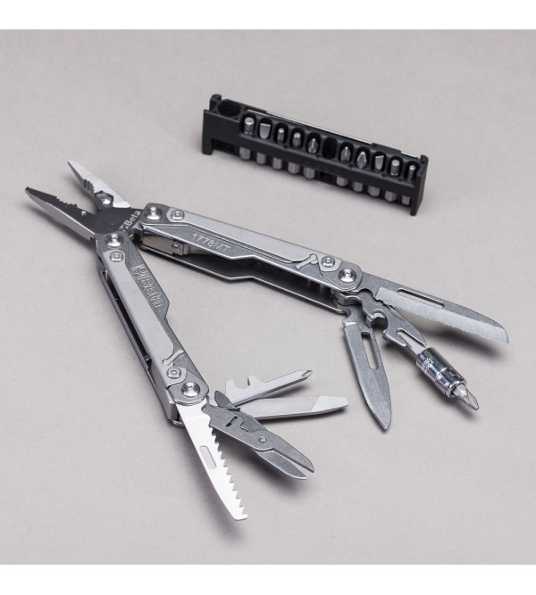 Utensile multiuso con 9 utensili e 11 inserti in un unico  per soddisfare 22 funzioni di utilizzo.